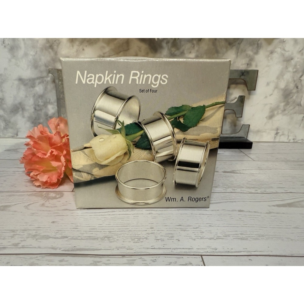 Vtg Napkin Rings Wm A Rogers Elegant Silverplated Set of 4 Import by Oneida NIB